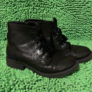 Little girls black boot